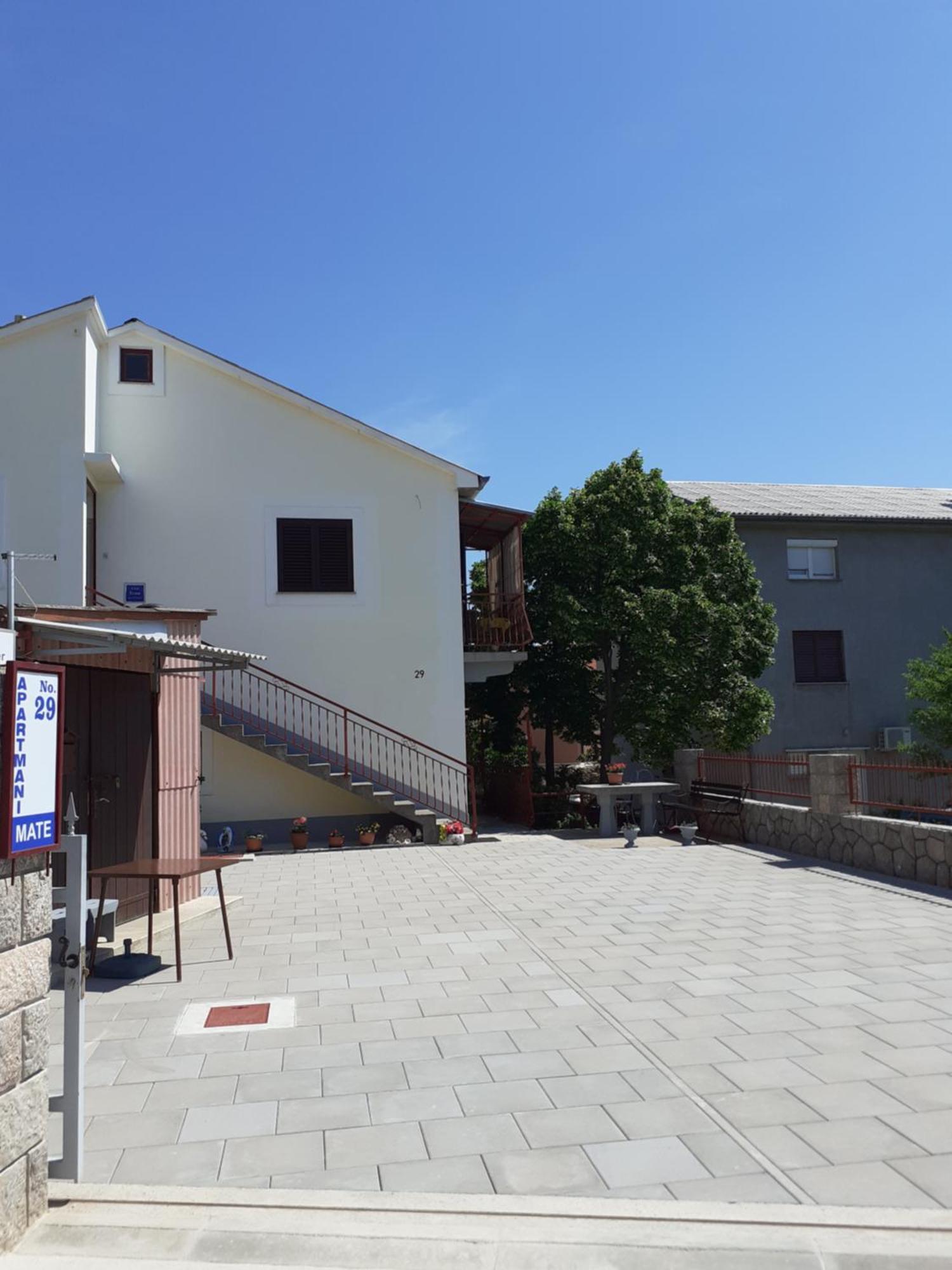 Apartmani Mate Vrban Karlobag Exterior foto